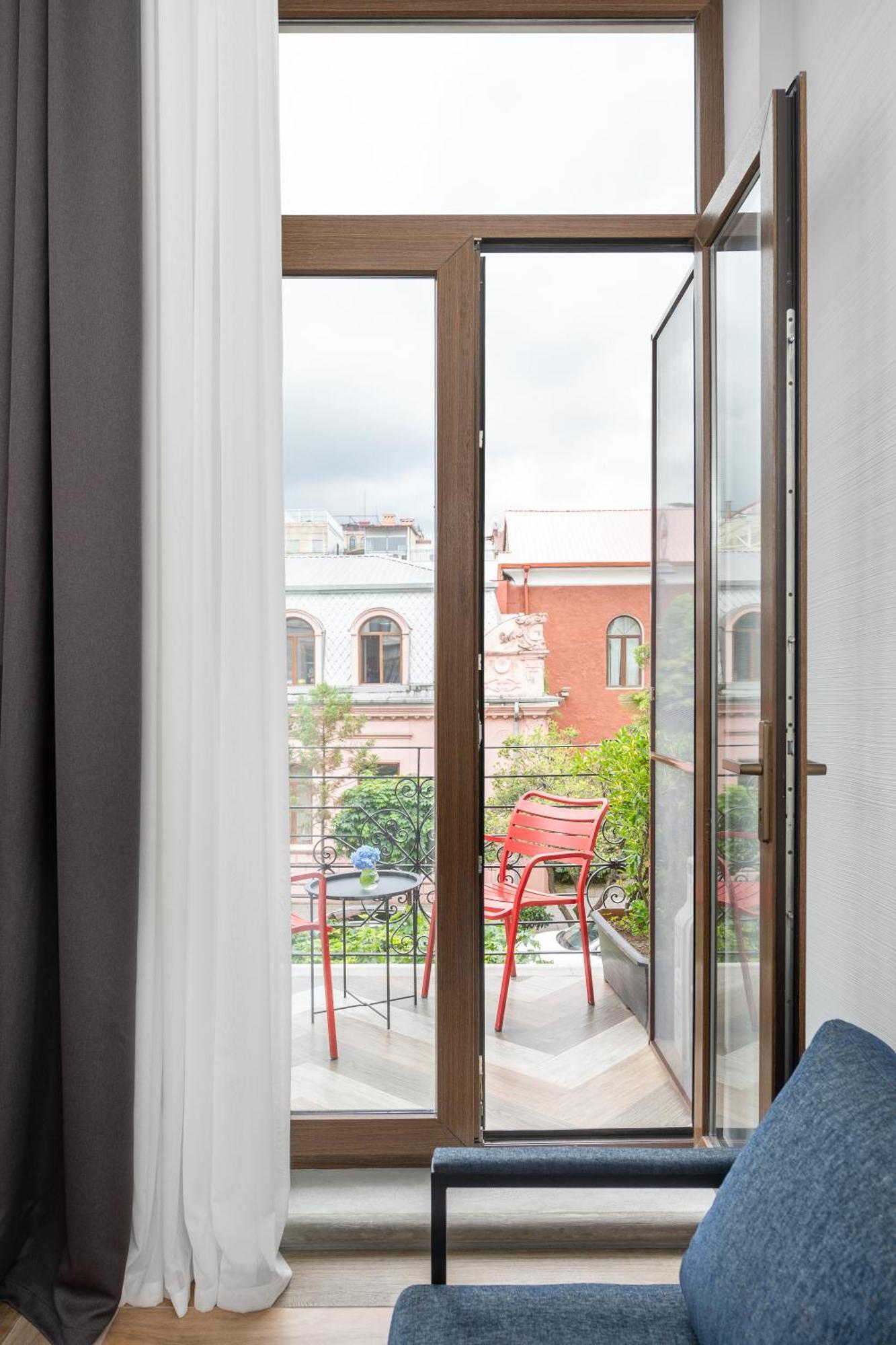 Mariinsky Boutique Hotel Batoumi Extérieur photo